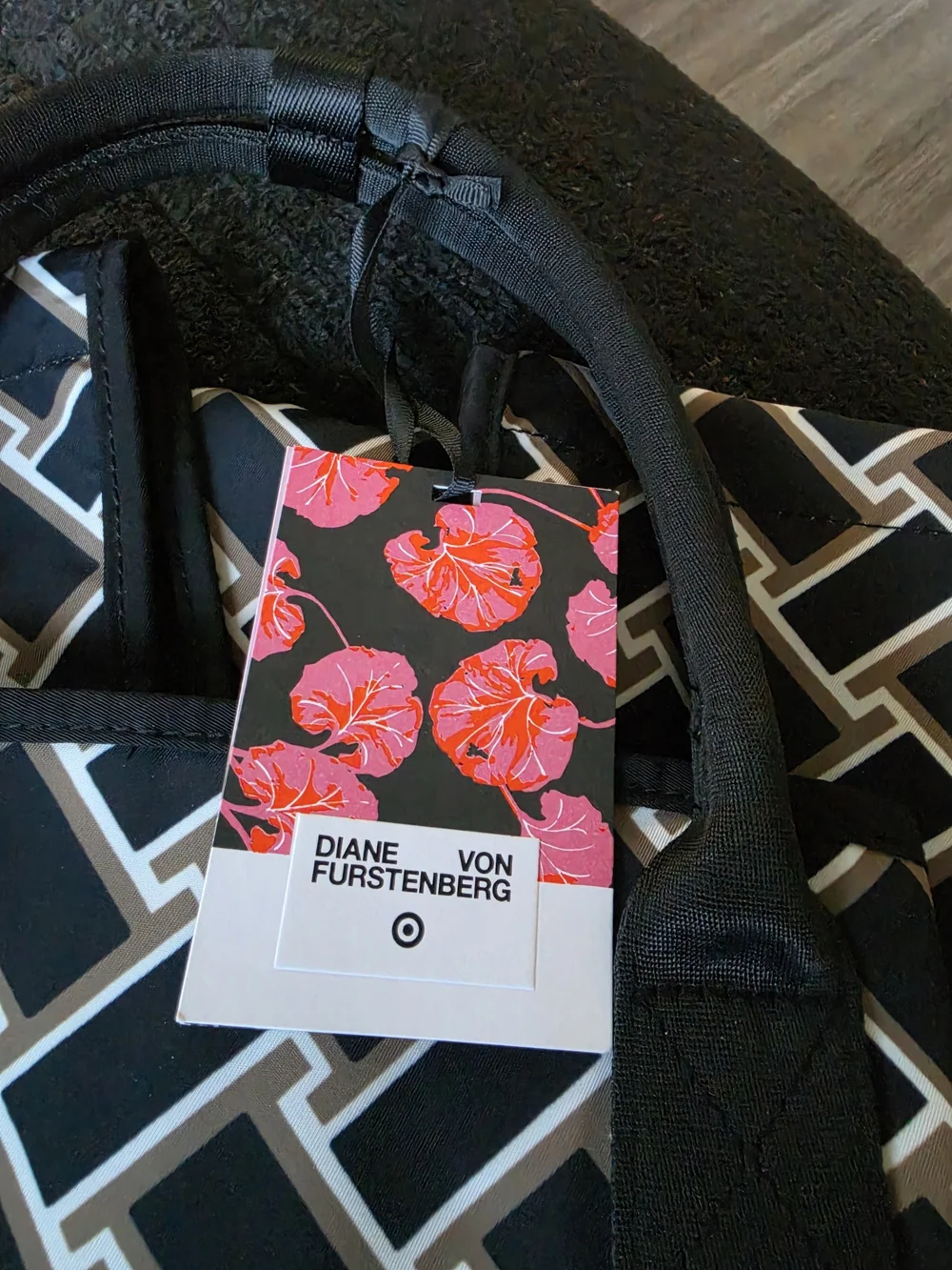 NWT Diane von Furstenberg X Target Neutral Weave - Foldable Travel Garment Bag